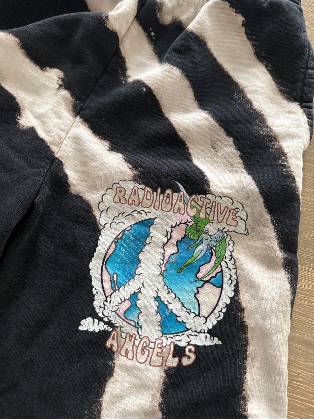 Boys Lie Radioactive Angels Sweatpants - Picture 2 of 3